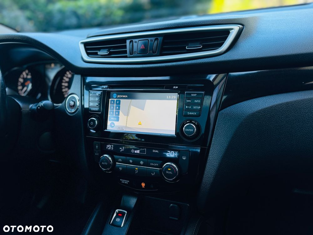 Nissan Qashqai 1.2 DIG-T TEKNA+ - 10