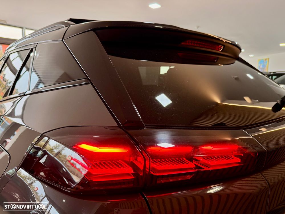 Peugeot 2008 PureTech 130 EAT8 GT - 54