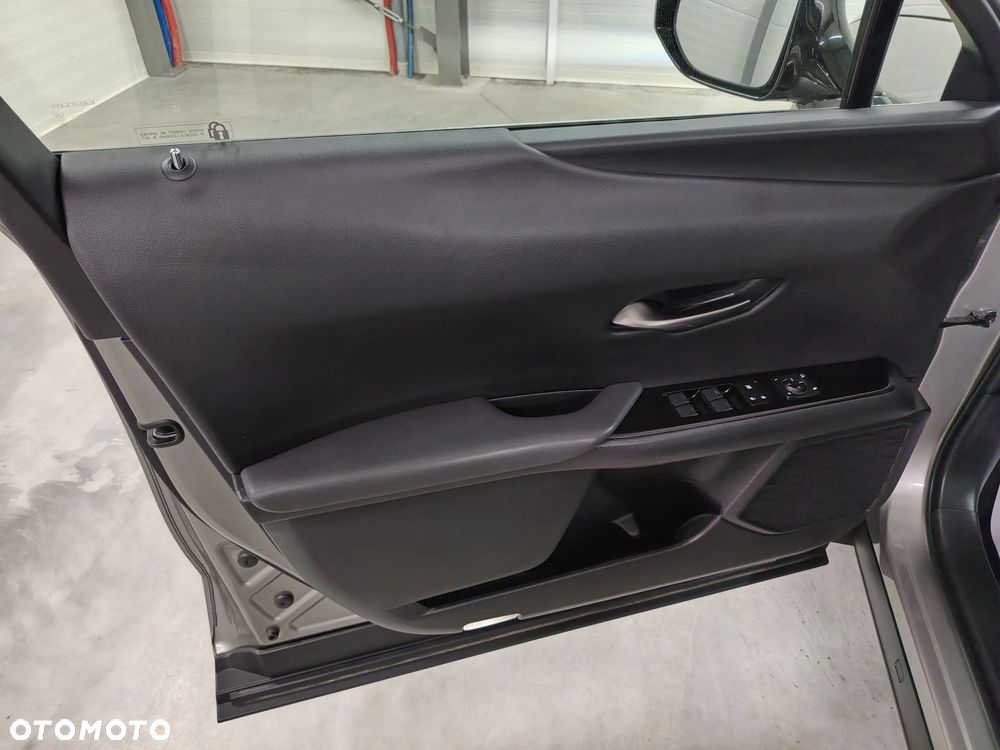 Lexus UX 250h Elegance 2WD - 20