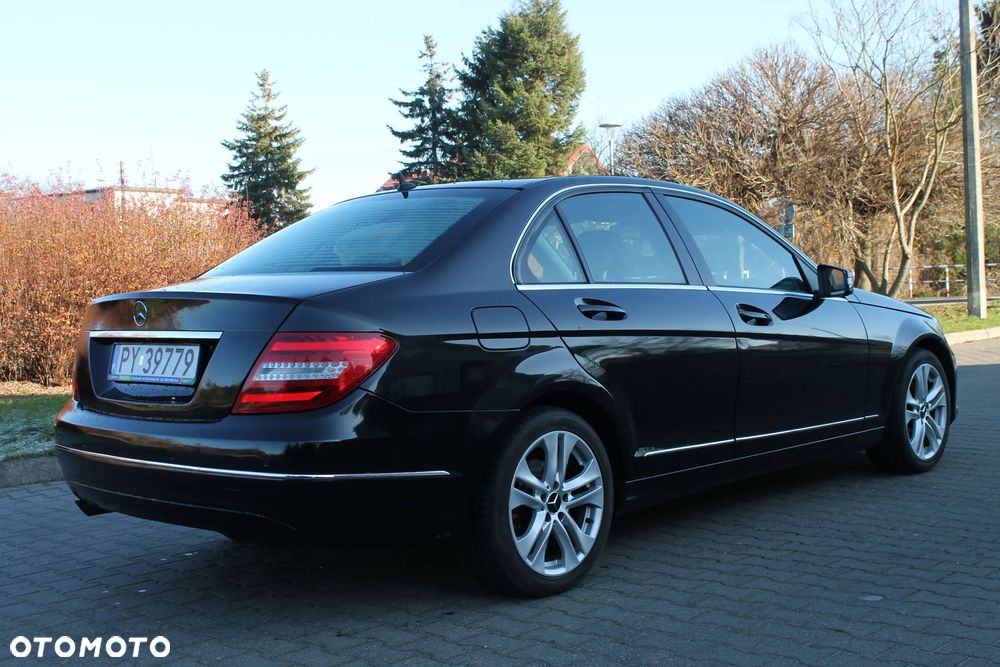 Mercedes-Benz Klasa C 180 CDI DPF (BlueEFFICIENCY) 7G-TRONIC Avantgarde - 5