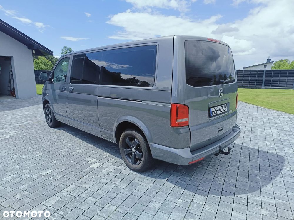 Volkswagen Caravelle - 8