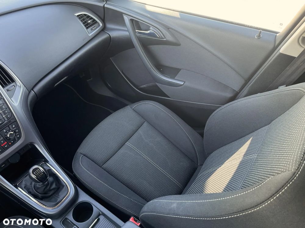 Opel Astra 1.4 Turbo Cosmo - 22