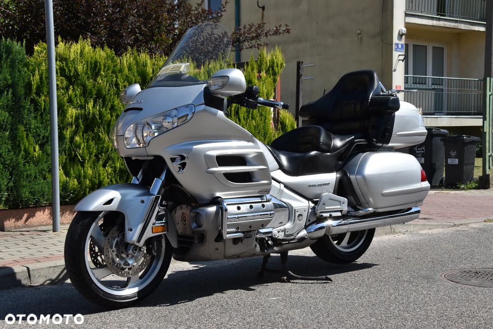 Honda GL - 6
