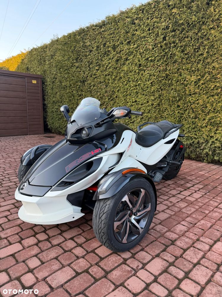 Can-Am Spyder - 2