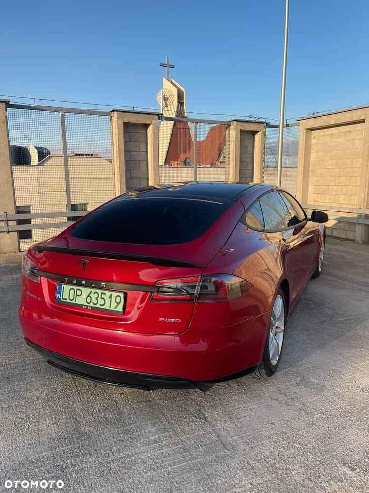 Tesla Model S Dual Motor Allradantrieb Performance - 11