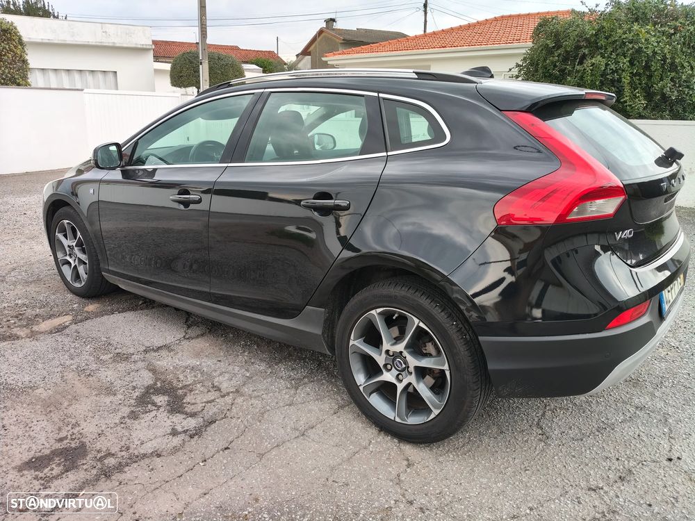 Volvo V40 Cross Country - 7