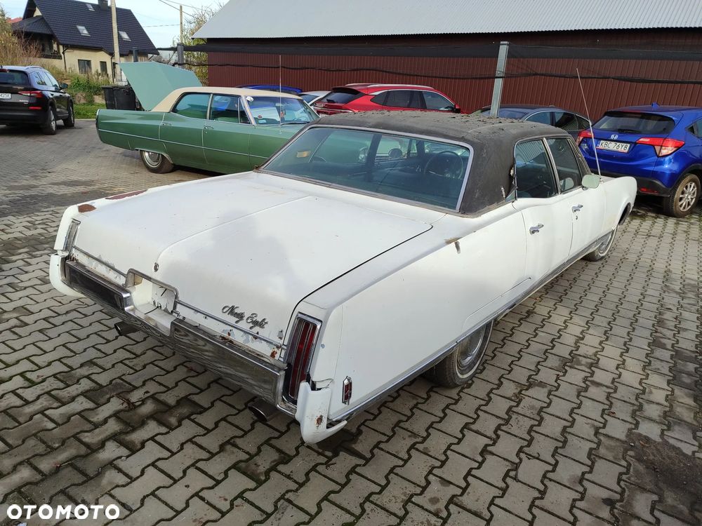 Oldsmobile Inny - 2