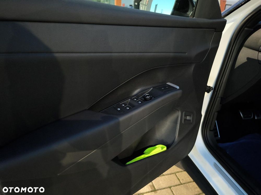 Volkswagen T-Roc 1.5 eTSI R-Line DSG - 9