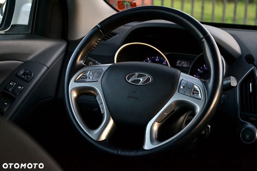 Hyundai ix35 1.6 2WD Fifa World Cup Edition - 28