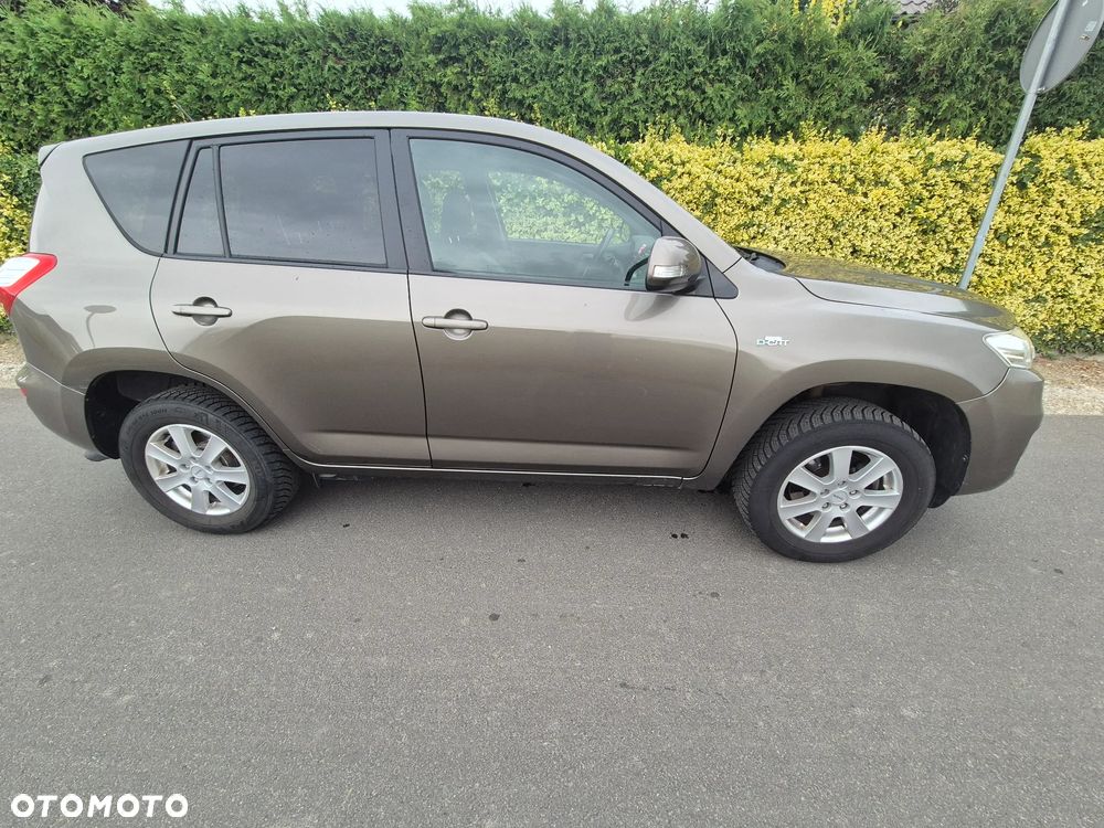 Toyota RAV4 2.2 D-CAT 2010 - 2