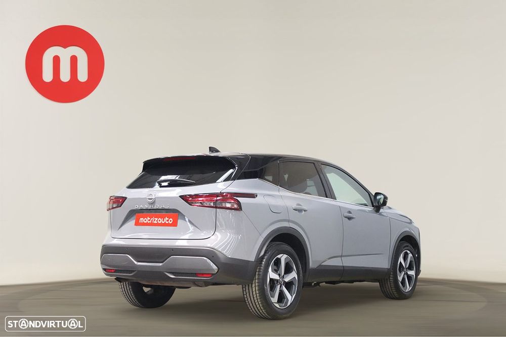 Nissan Qashqai 1.3 DIG-T N-Connecta Xtronic - 4