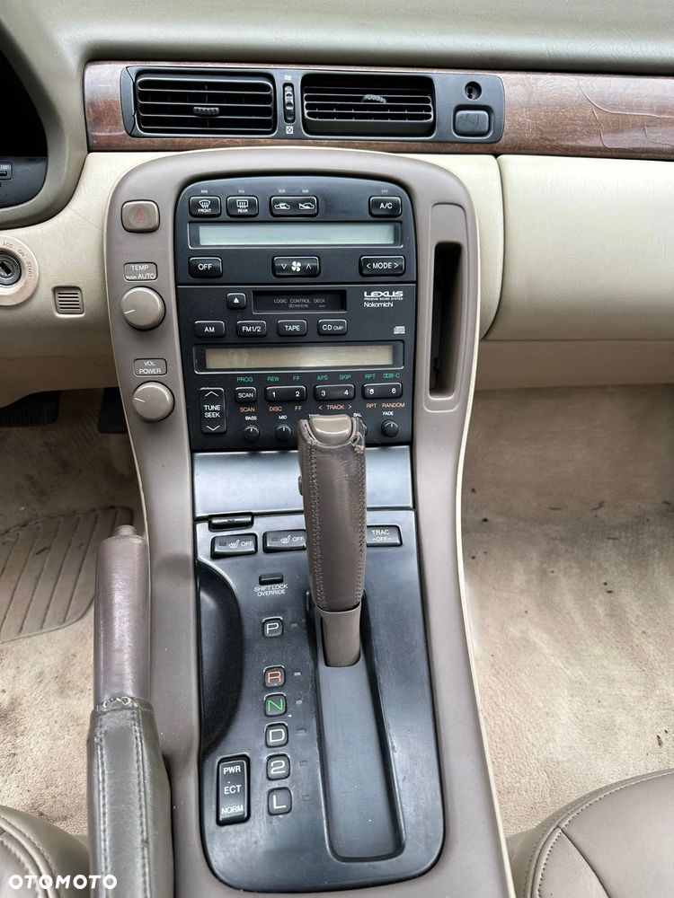 Lexus SC 400 - 11