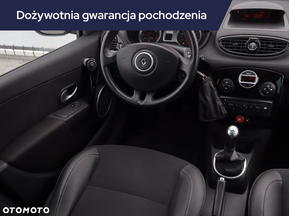 Renault Clio - 9