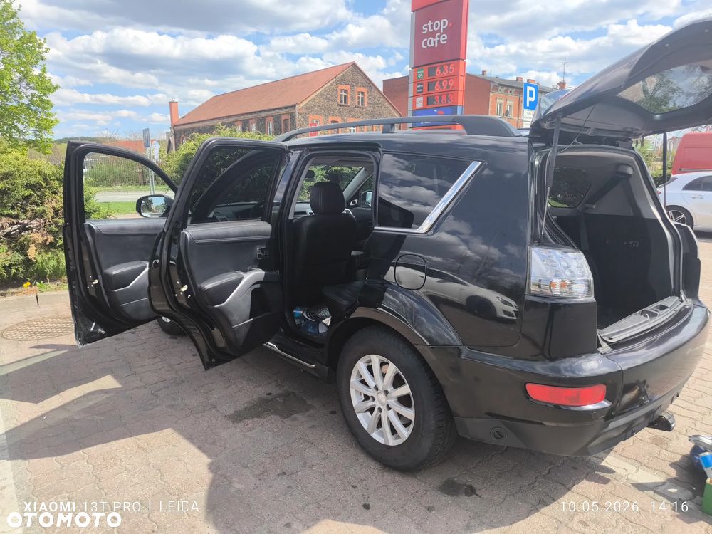 Mitsubishi Outlander 2.4 Instyle - 10