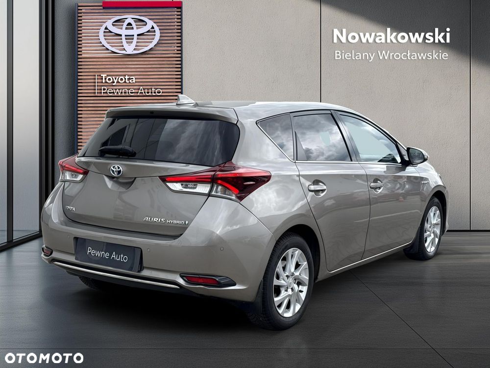 Toyota Auris - 2