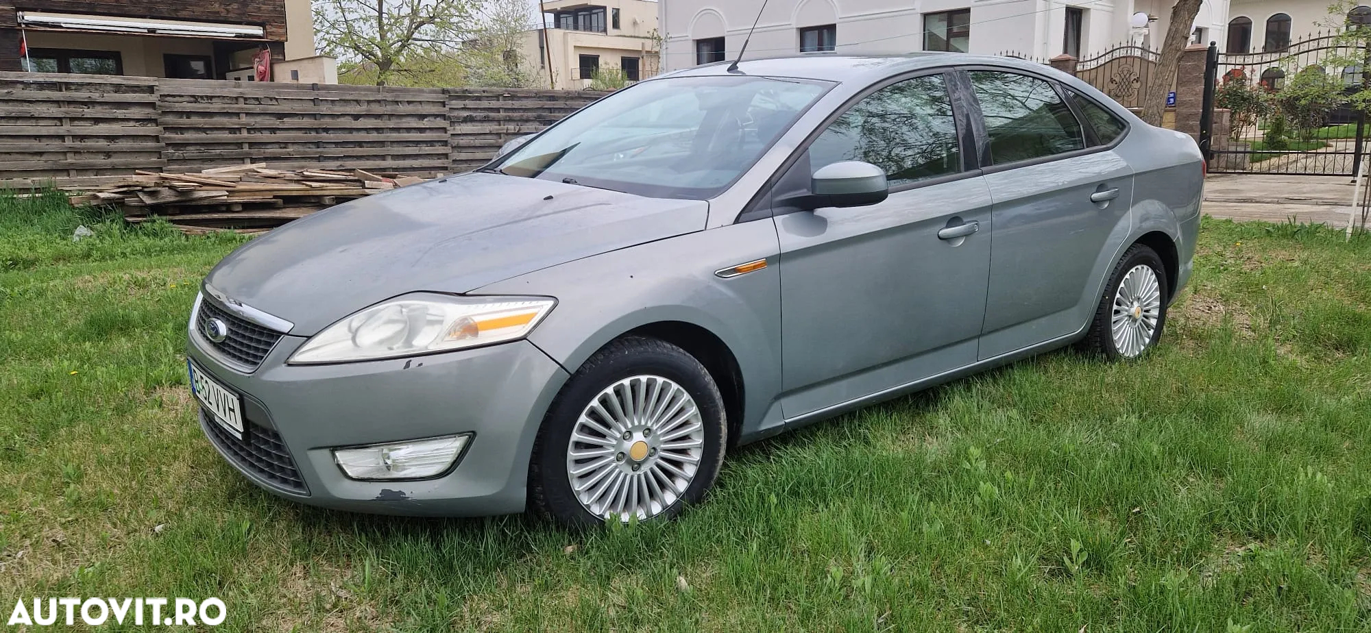 Ford Mondeo 2.0 PFi Ghia - 3