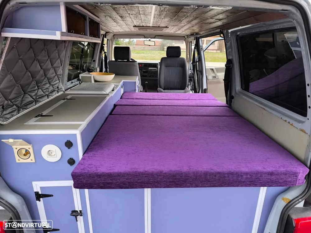 VW Transporter 2.4 D Kombi Sp. - 44