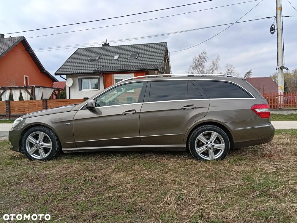 Mercedes-Benz Klasa E 300 CDI DPF BlueEFFICIENCY 7G-TRONIC Avantgarde - 9