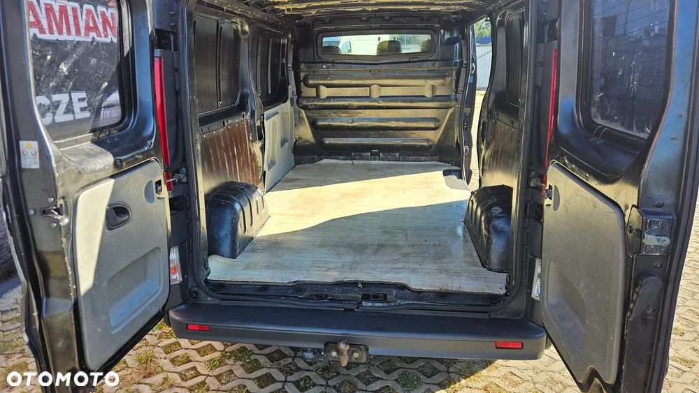 Opel Vivaro - 8