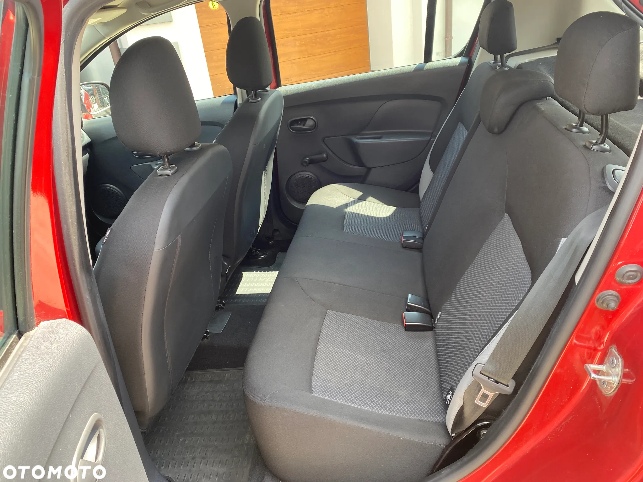 Dacia Sandero 1.2 16V Ambiance EU6 - 6