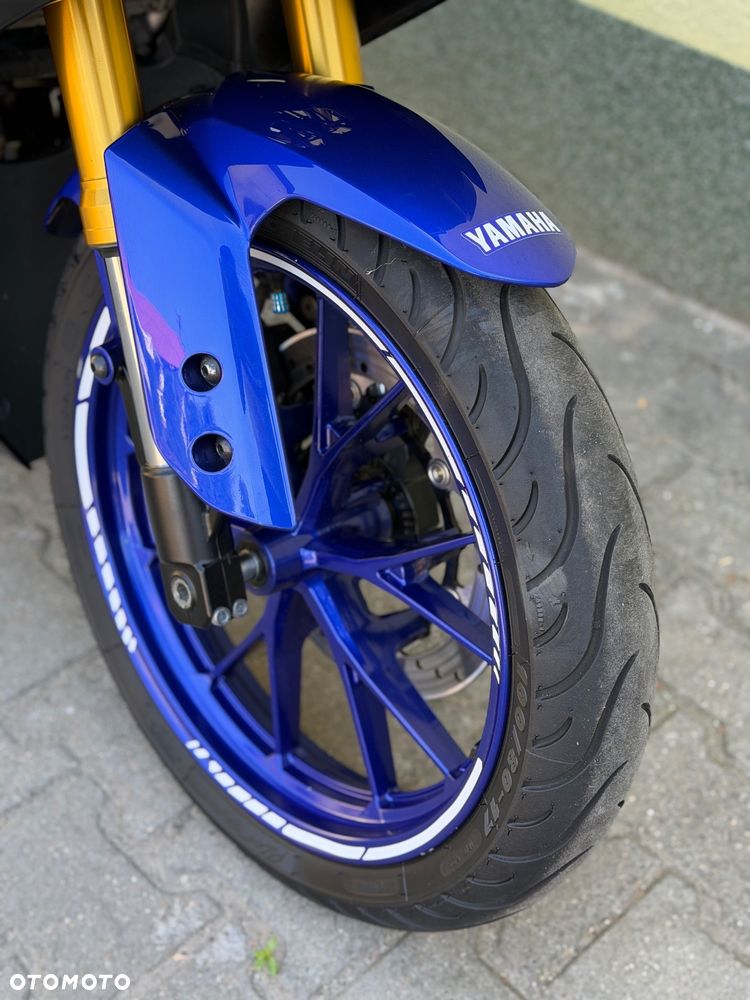 Yamaha YZF - 3