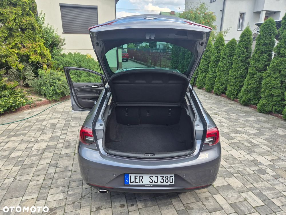 Opel Insignia - 21