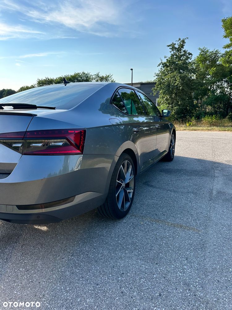 Skoda Superb 2.0 TDI SCR Style DSG - 6