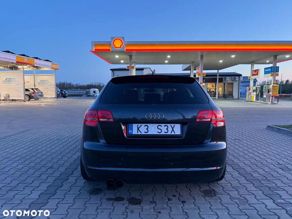 Audi A3 Sportback 1.8 TFSI Ambiente - 5