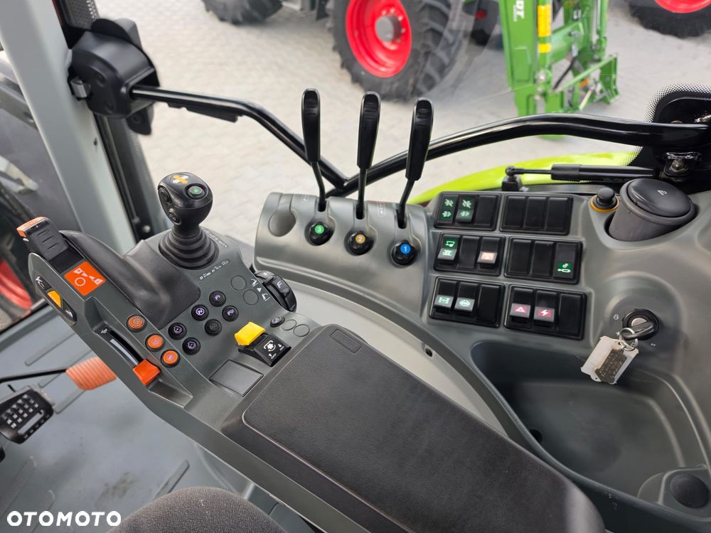 Claas Arion 640 CIS - 14