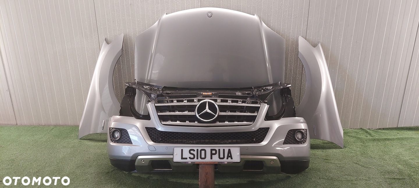 MASKA MERCEDES ML W164 LAK 792 - 1
