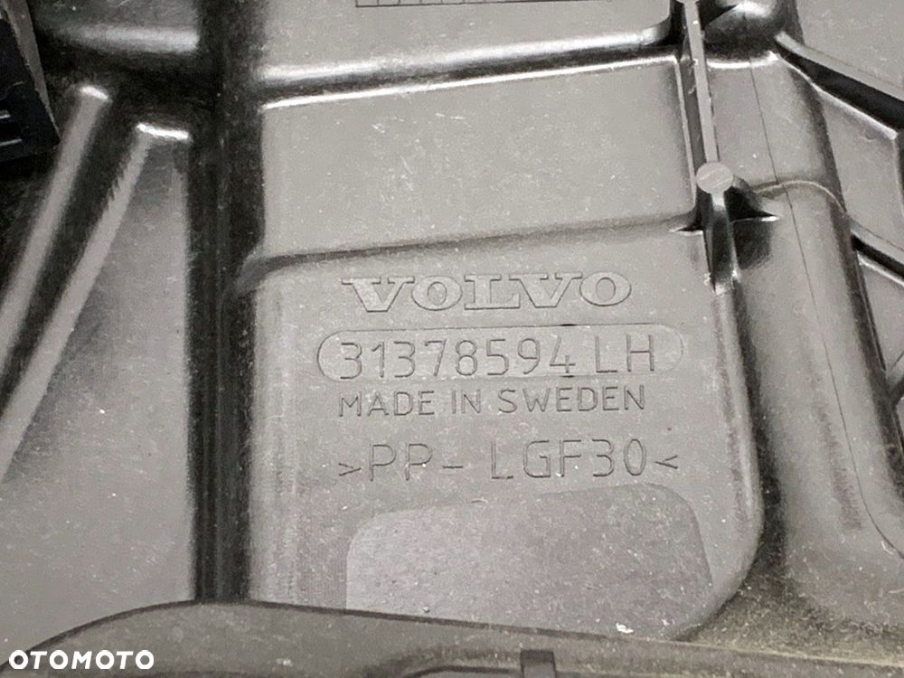 PODNOŚNIK SZYBY LEWY TYŁ  VOLVO V90 II Kombi (235, 236) 2016 - 2022 D3 110 kW [150 KM] olej - 4