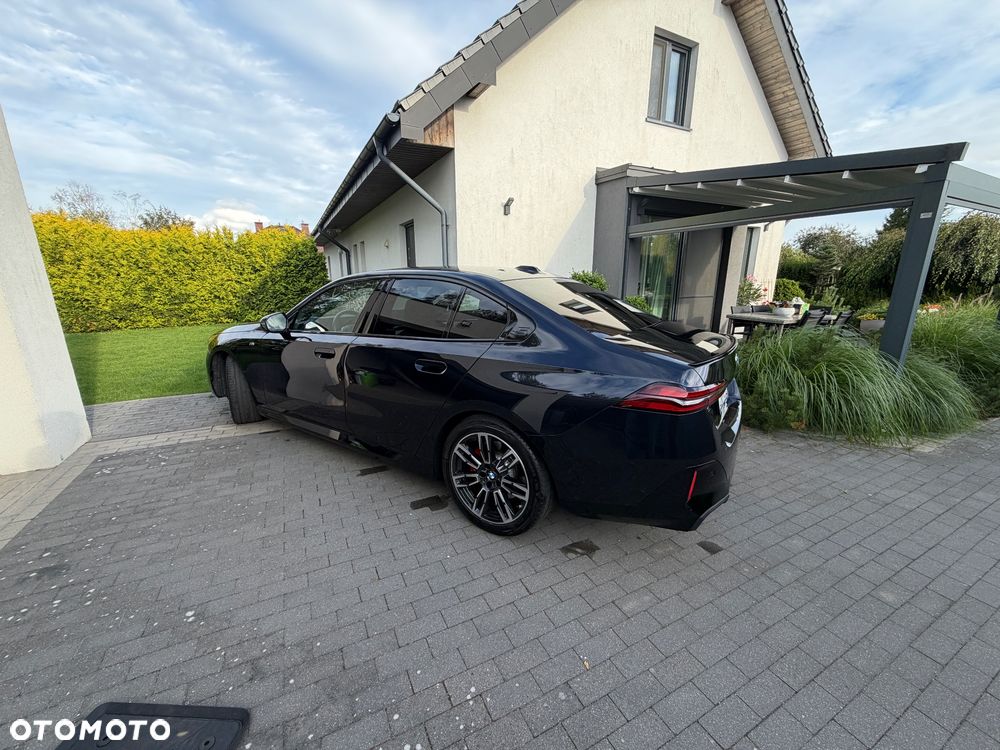 BMW Seria 5 520d xDrive mHEV M Sport - 16