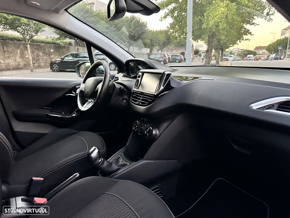 Peugeot 208 1.6 BlueHDi Style - 53