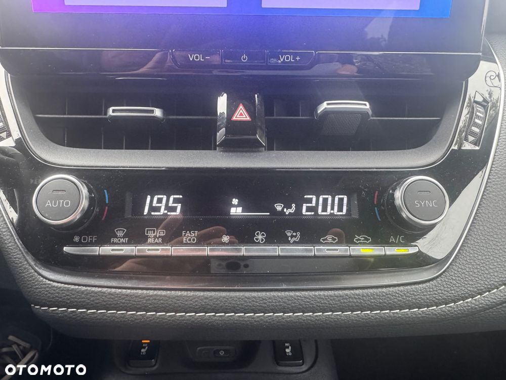 Toyota Corolla 1.8 Hybrid Comfort - 23
