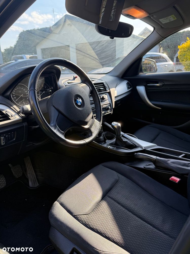 BMW Seria 1 114i - 10