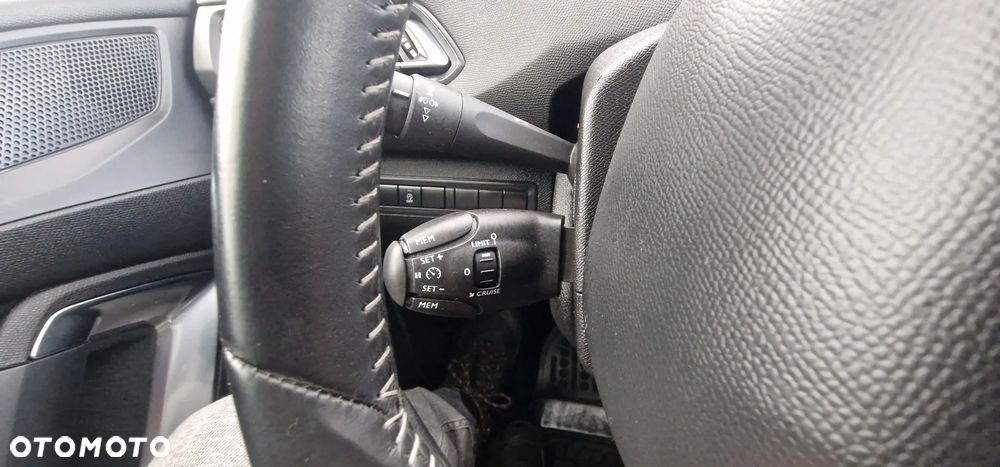 Peugeot 308 1.6 BlueHDi Active S&S - 28