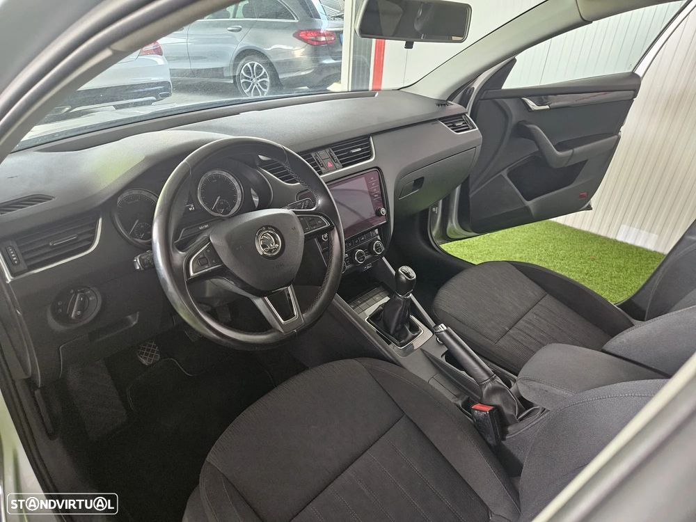 Skoda Octavia 1.6 TDI Ambition - 12
