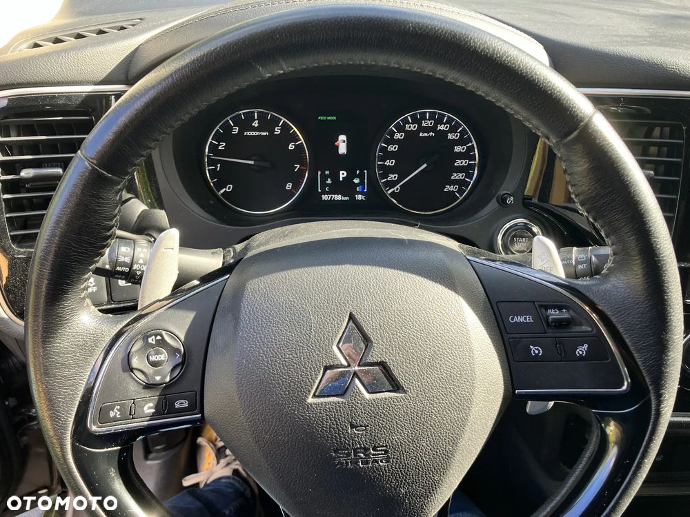 Mitsubishi Outlander 2.0 2WD CVT Diamant+ - 10