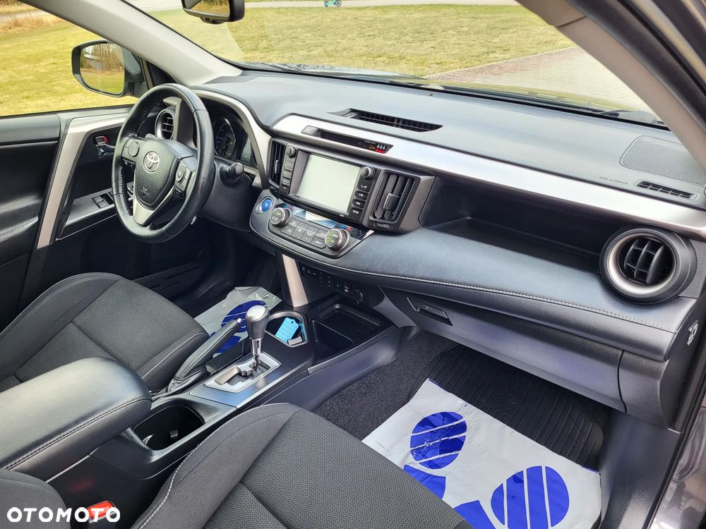 Toyota RAV4 Hybrid Premium 4x2 - 17