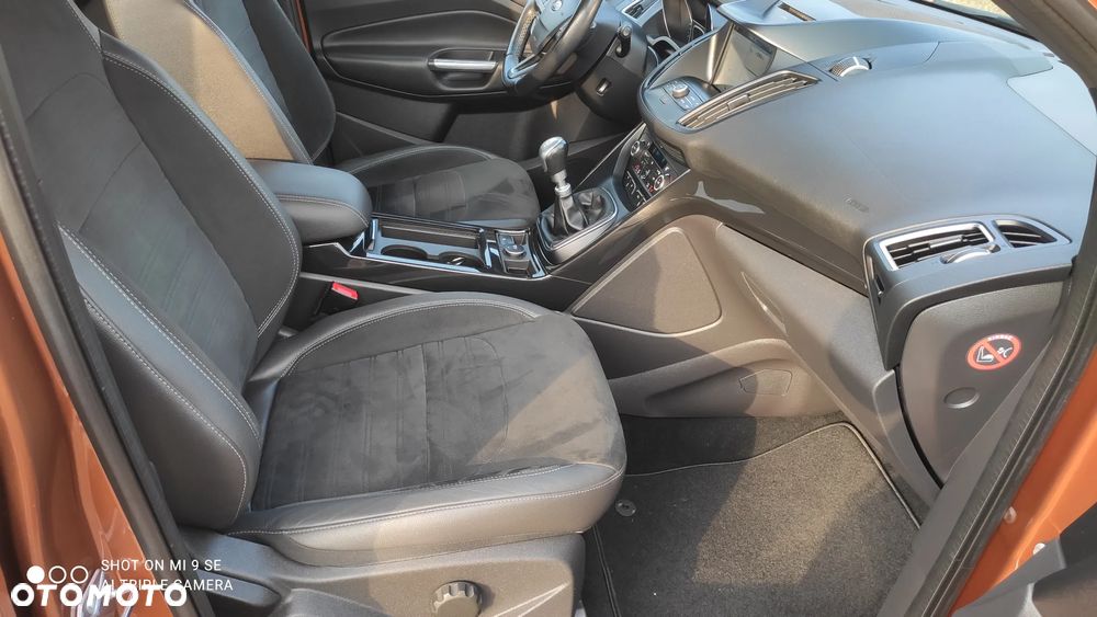 Ford Kuga 2.0 TDCi 4x4 ST-Line - 21