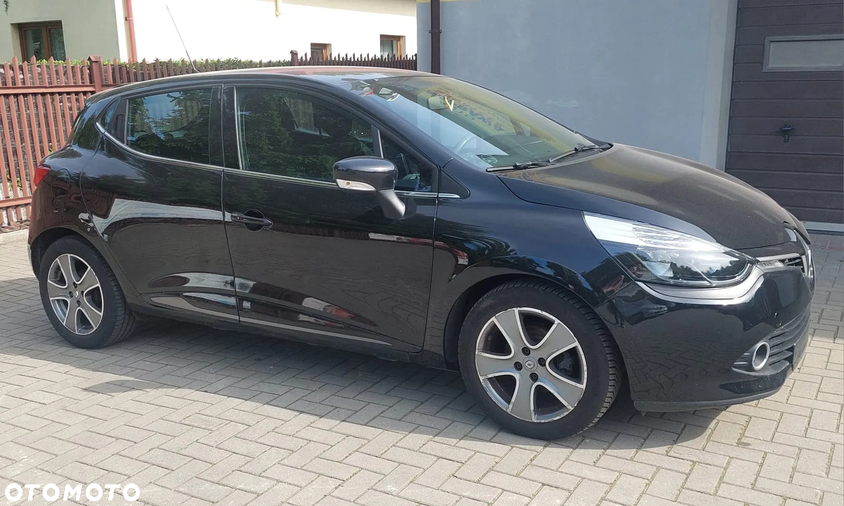Renault Clio 1.2 16V 75 Life - 10