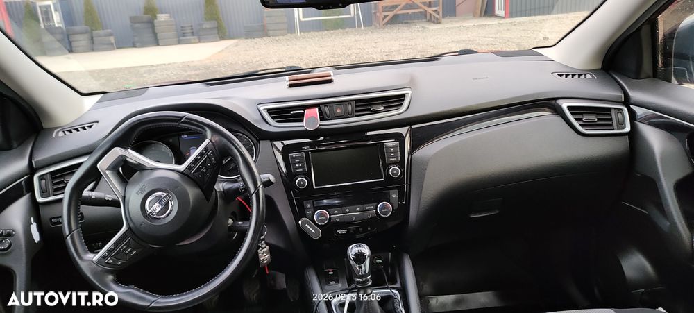 Nissan Qashqai 1.3 DIG-T ACENTA - 9