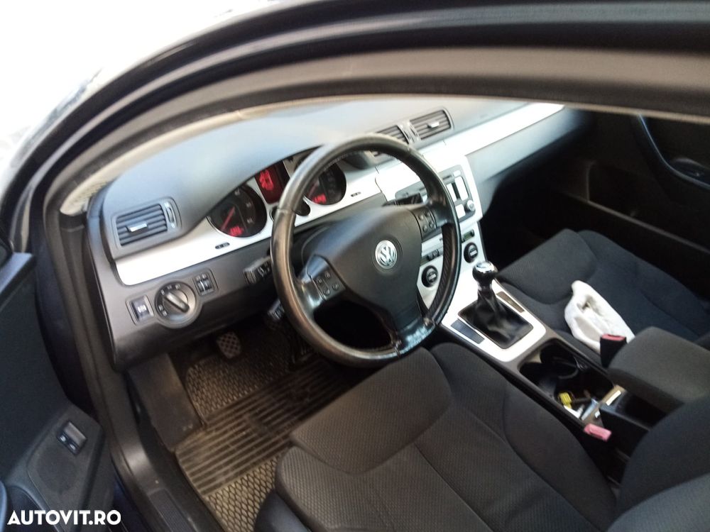 Volkswagen Passat 2.0 TDI BlueMotion Technology DPF Highline - 5