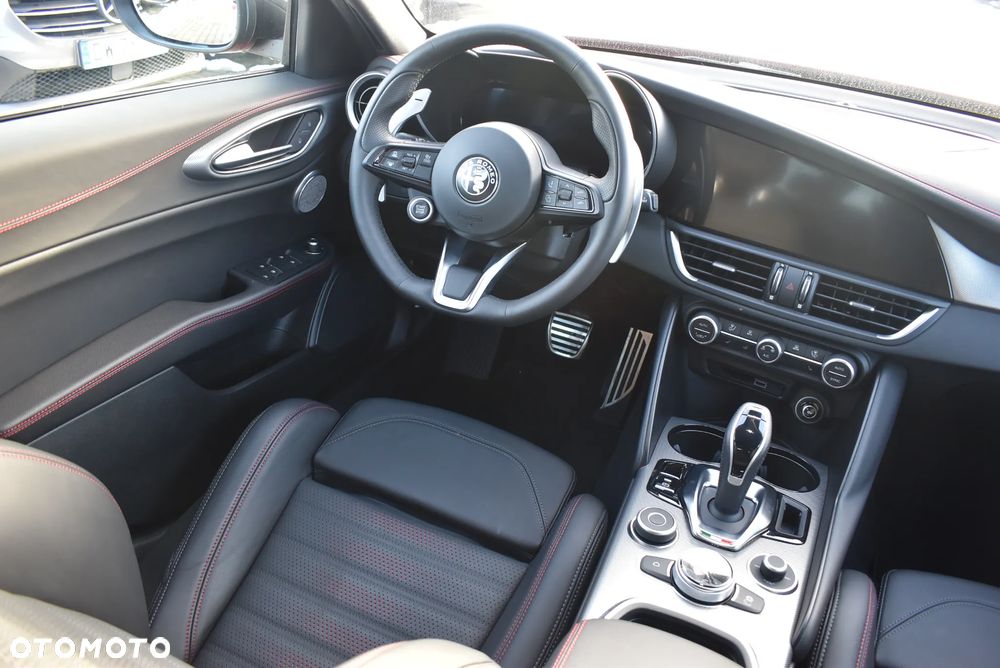 Alfa Romeo Giulia 2.0 Turbo Tributo Italiano Q4 - 21