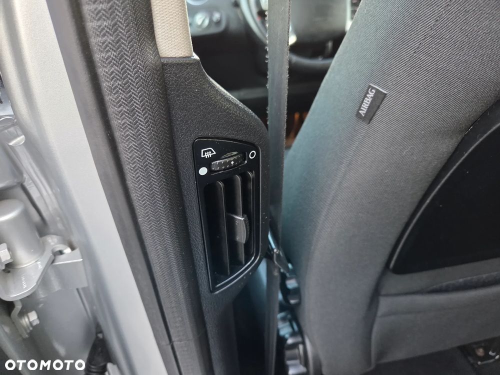 Ford Galaxy 2.2 TDCi DPF Titanium - 31