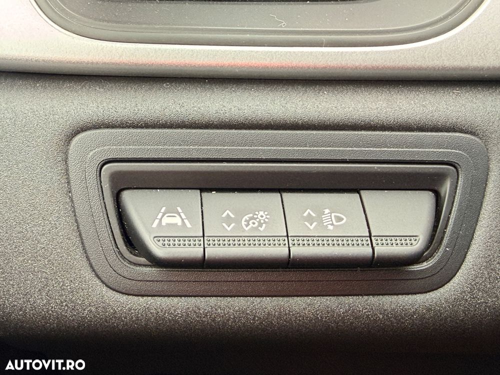 Renault Captur BLUE dCi 115 BUSINESS EDITION - 14