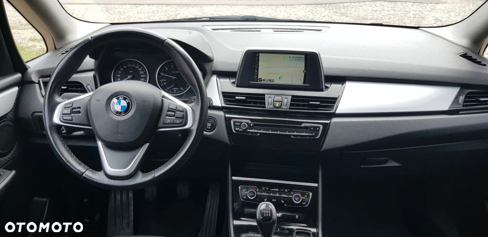 BMW Seria 2 218i - 17