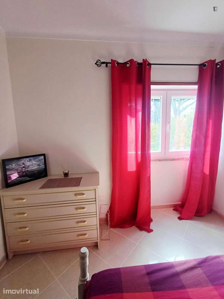 Quarto - localizado em Sintra Lisbon - Grande imagem: 3/6