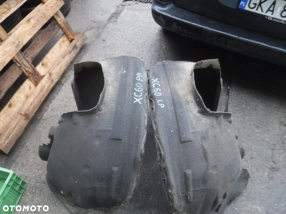 Volvo XC60 I nadkole lewe przod - 1