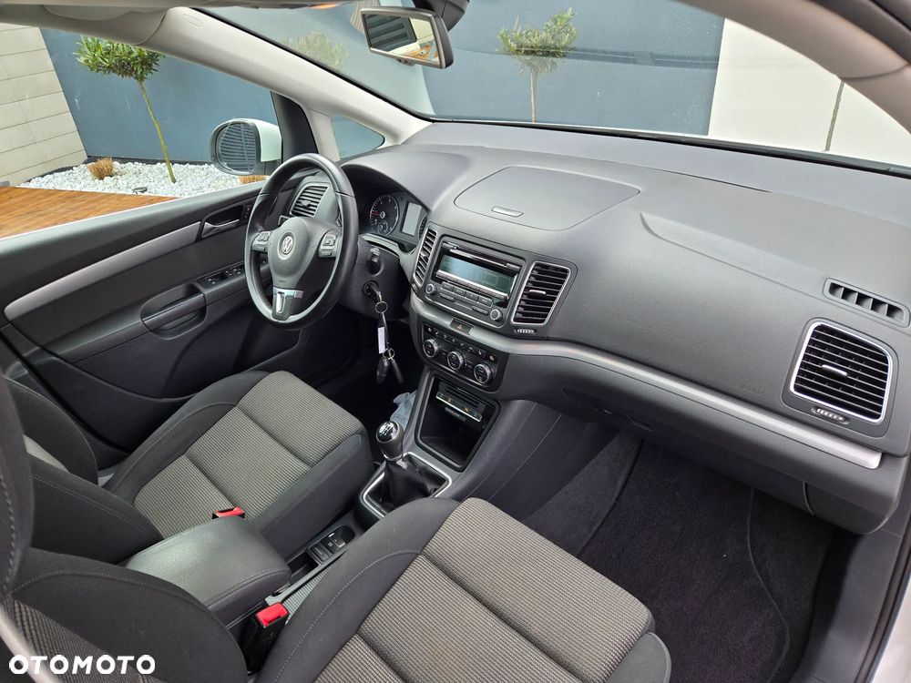 Volkswagen Sharan 2.0 TDI BlueMotion Technology Highline - 22